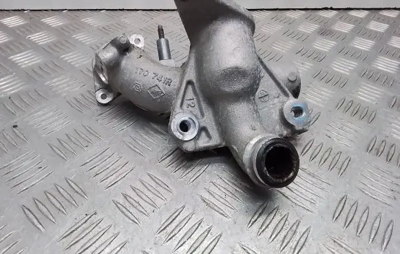Nissan Qashqai EGR valve line/pipe/hose 170741R