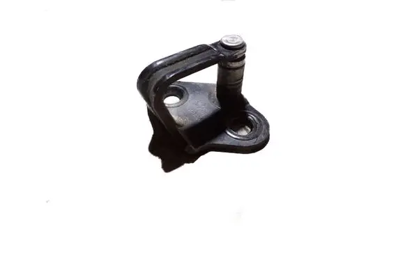 Volkswagen Transporter - Caravelle T4 Front door lock loop/hook striker 7D0837767