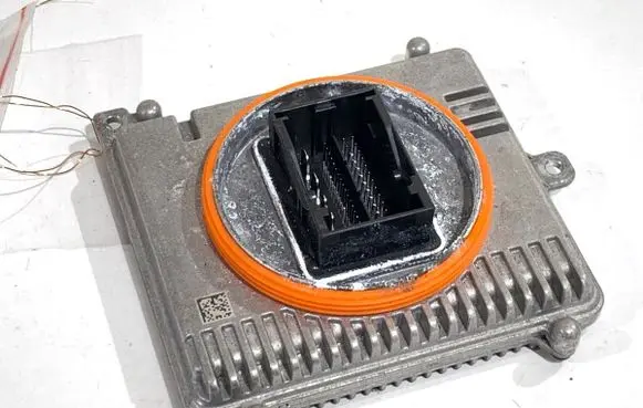 Volkswagen ID.3 Voltage converter/converter module 992941572AE