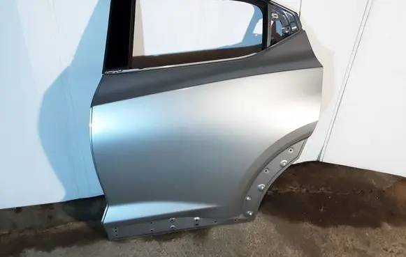 Nissan Juke II F16 Rear door