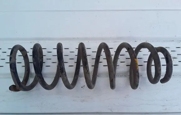 Toyota Corolla Verso E121 Rear coil spring