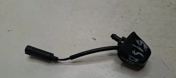 BMW 3 E90 E91 Windshield washer spray nozzle 8365385
