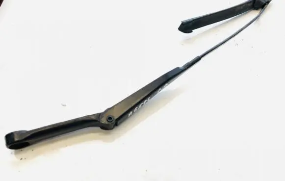 Audi A4 S4 B5 8D Front wiper blade arm 8d1955408a