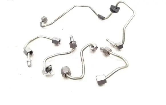Fuel injector supply line/pipe