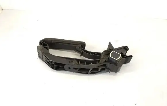 Mercedes-Benz E W211 Accelerator throttle pedal 2113000604 190705