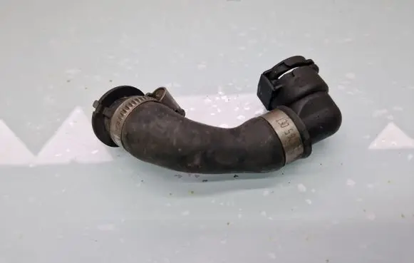Mercedes-Benz C W204 Engine coolant pipe/hose 8375796 NW1290