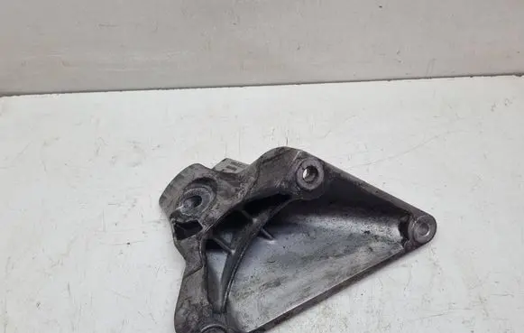 BMW 5 E60 E61 Engine mounting bracket 6769153 22116769153