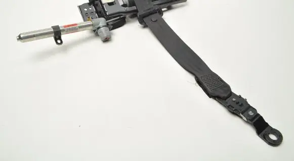 Volvo V50 Front seatbelt 8639693