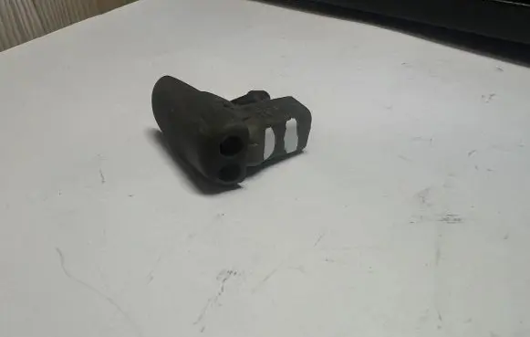Ford Mondeo Mk III Windshield washer spray nozzle 1S7117666AB