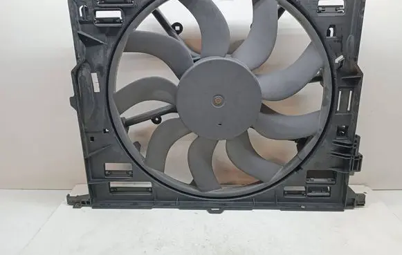 BMW 6 F12 F13 Electric radiator cooling fan 7647652