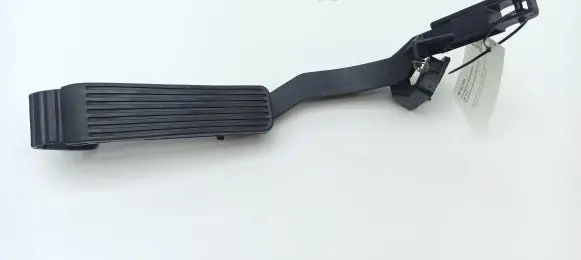 Mercedes-Benz CLK A208 C208 Accelerator throttle pedal 2023011520 1243011320 2203010001