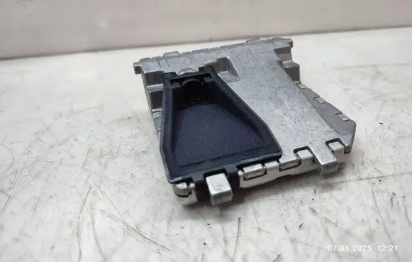 Windshield/windscreen camera