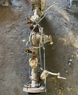Toyota Land Cruiser (J120) Rear axle beam 