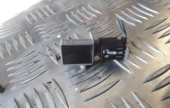 Dodge Journey Airbag deployment crash/impact sensor A2048201985 04896011AB