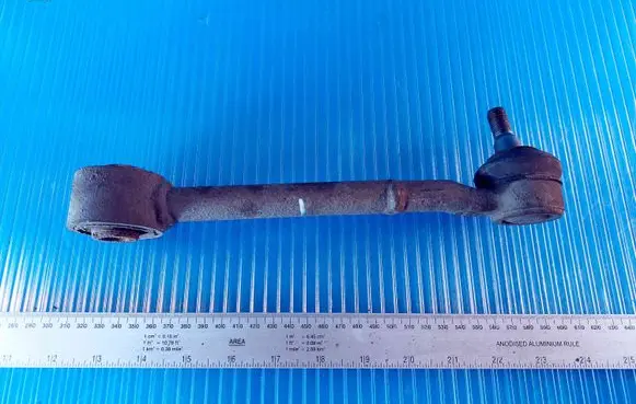 Toyota Avensis T270 Front control arm