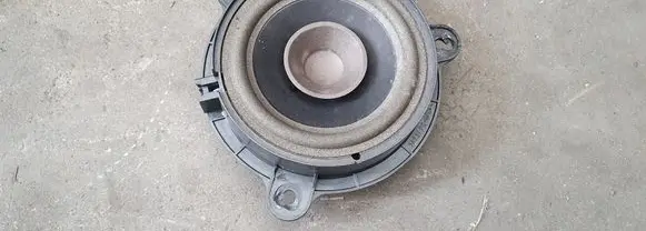 Renault Megane III Rear door speaker