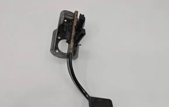 Jeep Grand Cherokee Brake pedal 68303341AC