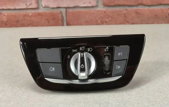 BMW 5 G30 G31 G38 Light switch 9472969