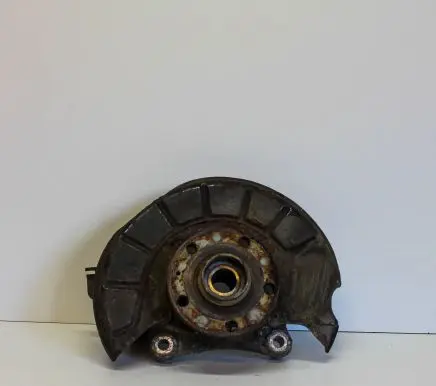 Volkswagen PASSAT B6 Front wheel hub