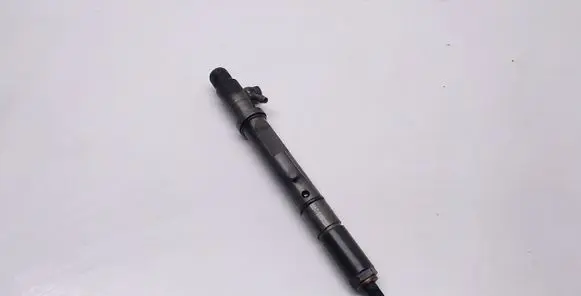 Volkswagen PASSAT B5.5 Fuel injector 05913020B 0432133818