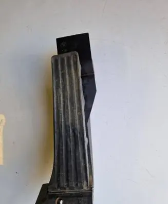 BMW X3 E83 Accelerator throttle pedal 6772645