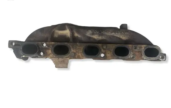 Volvo XC70 Exhaust manifold 30637921