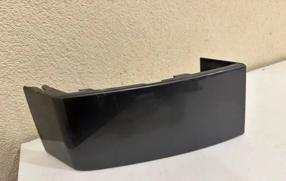 Volvo XC90 Rear/tail light trim molding 30698134