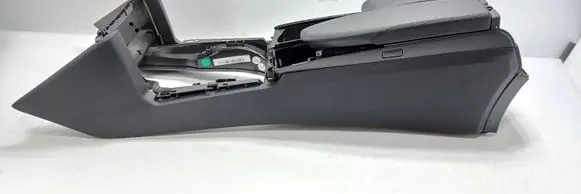 Mercedes-Benz E W212 Center console A2126800050MERC A2126800050