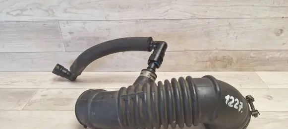 Mazda CX-7 Air intake hose/pipe L33E13220