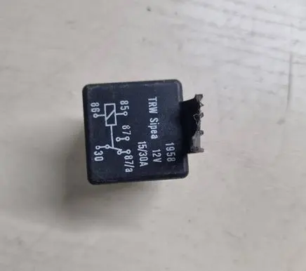 Mercedes-Benz Vito Viano W638 Combustion relay 