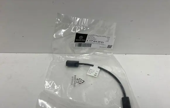 Mercedes-Benz GLC X253 C253 USB socket connector A1778202901