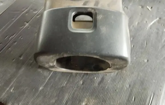 Subaru Forester SF Steering wheel column trim