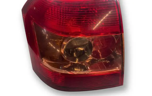 Toyota Corolla E120 E130 Rear/tail lights 8155002301 V259BR