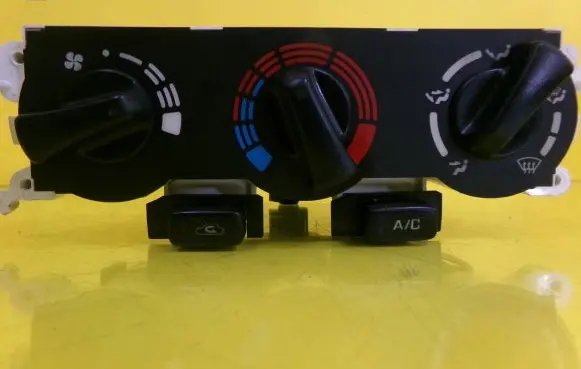 Nissan Primera Climate control unit 7040230732
