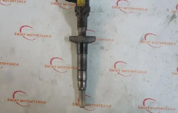 BMW 5 E60 E61 Fuel injector 0445110141