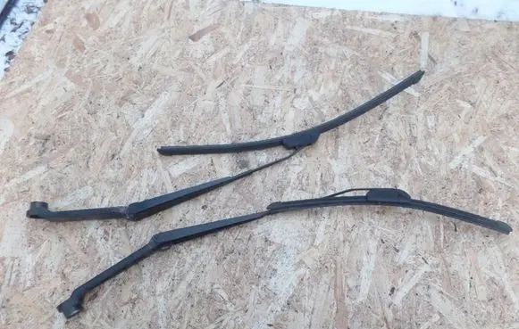 Subaru Legacy Front wiper blade arm NWB7622 NWB7623