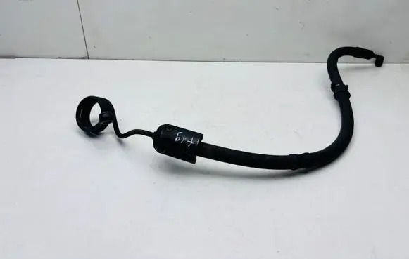 Volkswagen PASSAT B5.5 Power steering hose/pipe/line 8D1422393