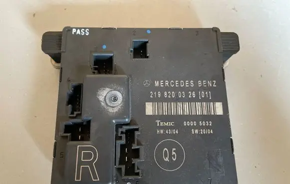 Mercedes-Benz CLS C218 X218 Door control unit/module 2198200326