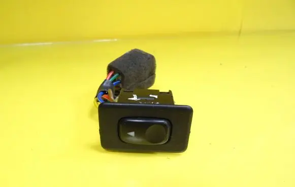Hyundai Lantra I Electric window control switch