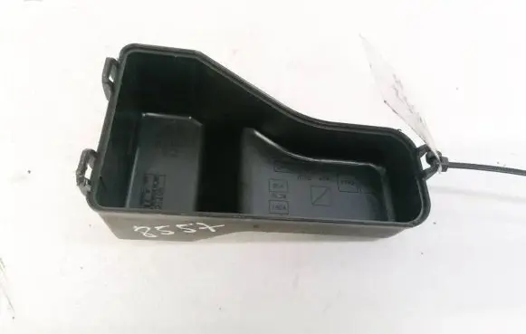 Toyota Avensis T250 Fuse box cover