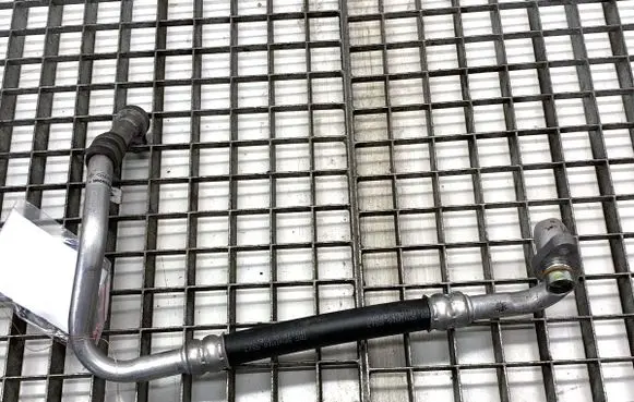 Renault Clio IV Air conditioning (A/C) pipe/hose 