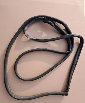 Mercedes-Benz 190 W201 Rubber seal rear door 2017300278