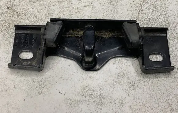 Volvo XC90 Loading door lock loop/hook striker 30674768