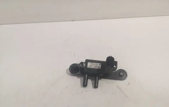 Ford Focus Exhaust gas pressure sensor AV615L200AA
