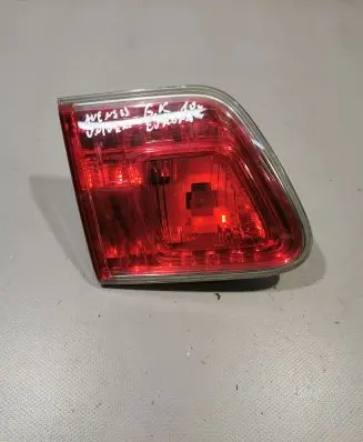 Toyota Avensis T270 Tailgate rear/tail lights