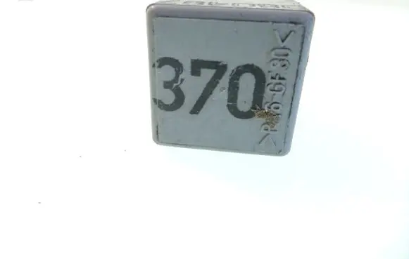 Audi A4 S4 B5 8D Other relay 8D0951253 370