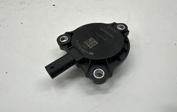 Mercedes-Benz C W206 Camshaft speed sensor A2761560790