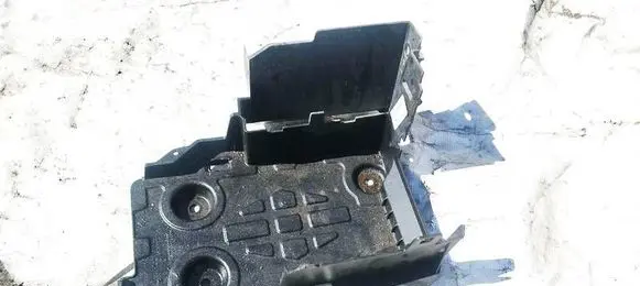 Renault Espace - Grand espace IV Battery box tray 8200208056