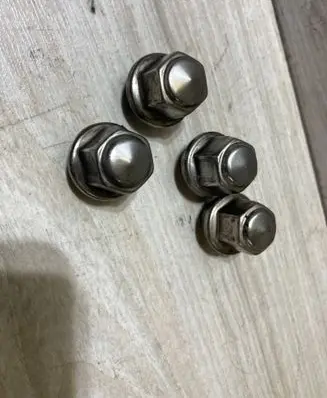Nuts/bolts