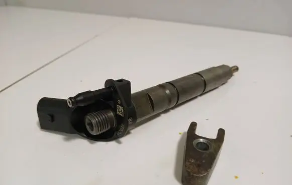 Mercedes-Benz ML W164 Fuel injector 0986435355 S6MVM37 231031
